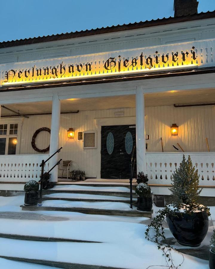 Nevlunghavn Gjestgiveri Hotel Larvik Exterior foto